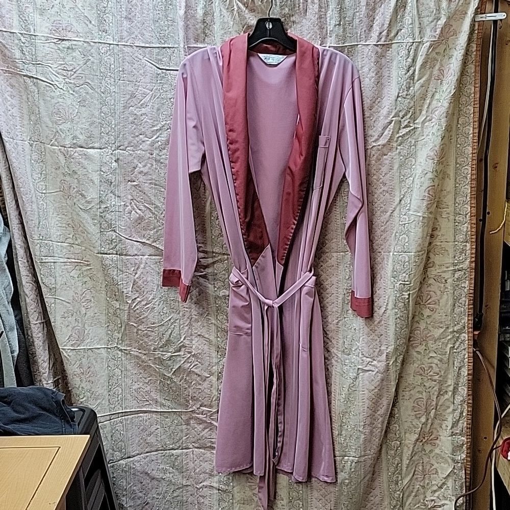 Kmart silky tie robe w/ 2 pockets size L‎